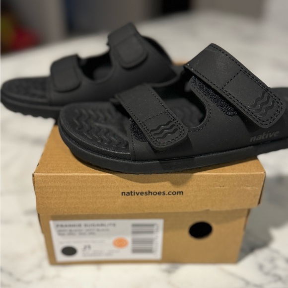 NATIVE brand new us size J1 , uk 13 - Picture 3 of 5